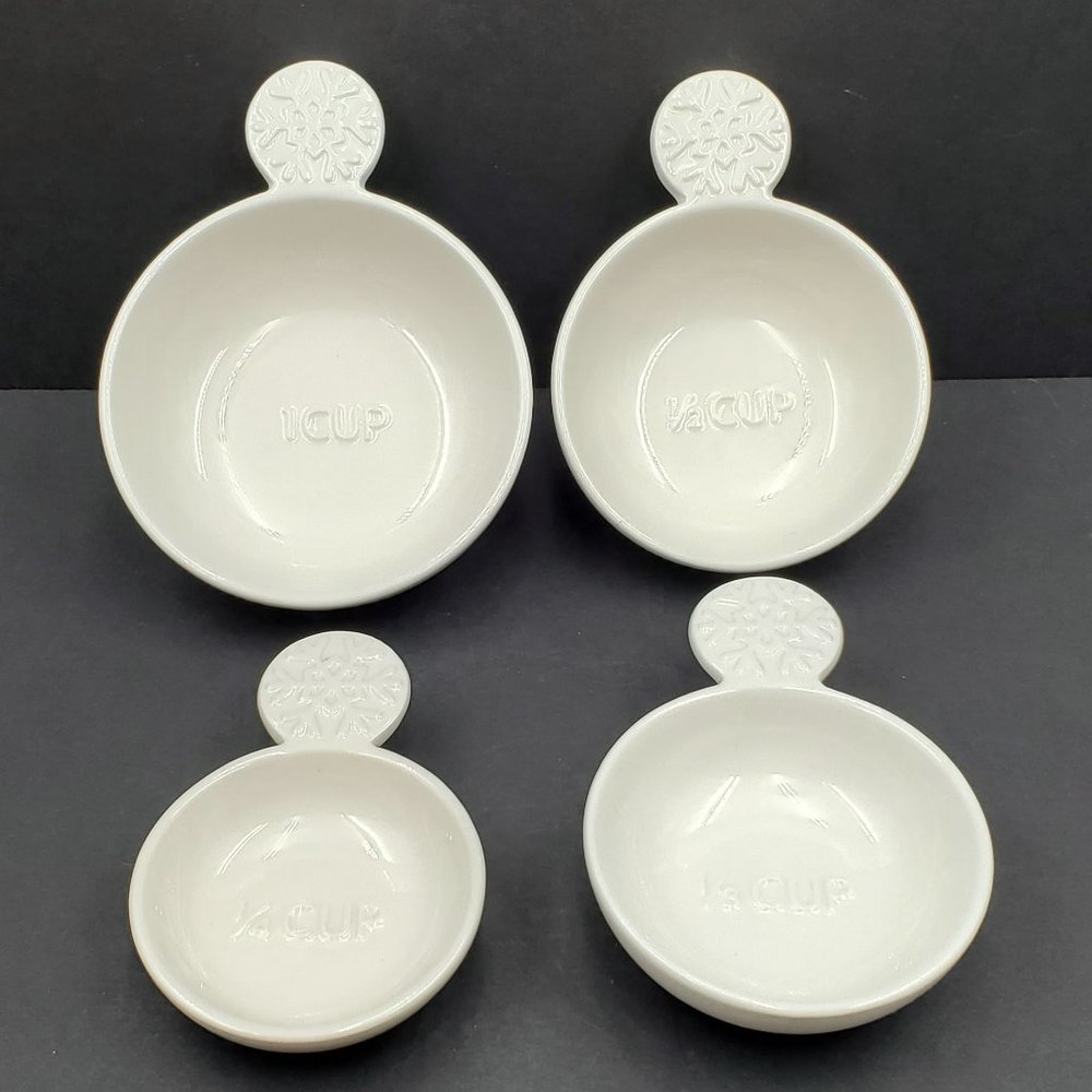 Hallmark Nesting Ceramic Measuring Cups Bowls Embossed Snowflake Handles